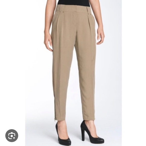Trina Turk women’s Summerlong Pant tan khaki tencel size 0 tapered leg zip ankle - Picture 1 of 4